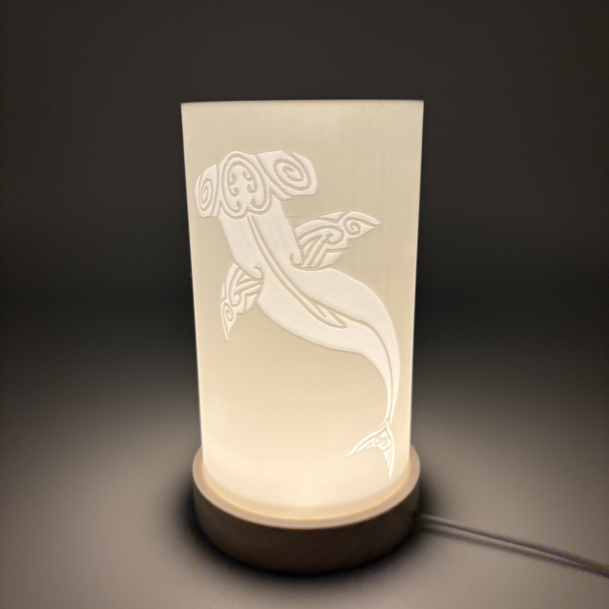 Hauora Lights - Mangōpare Lamp (Hammerhead Shark)